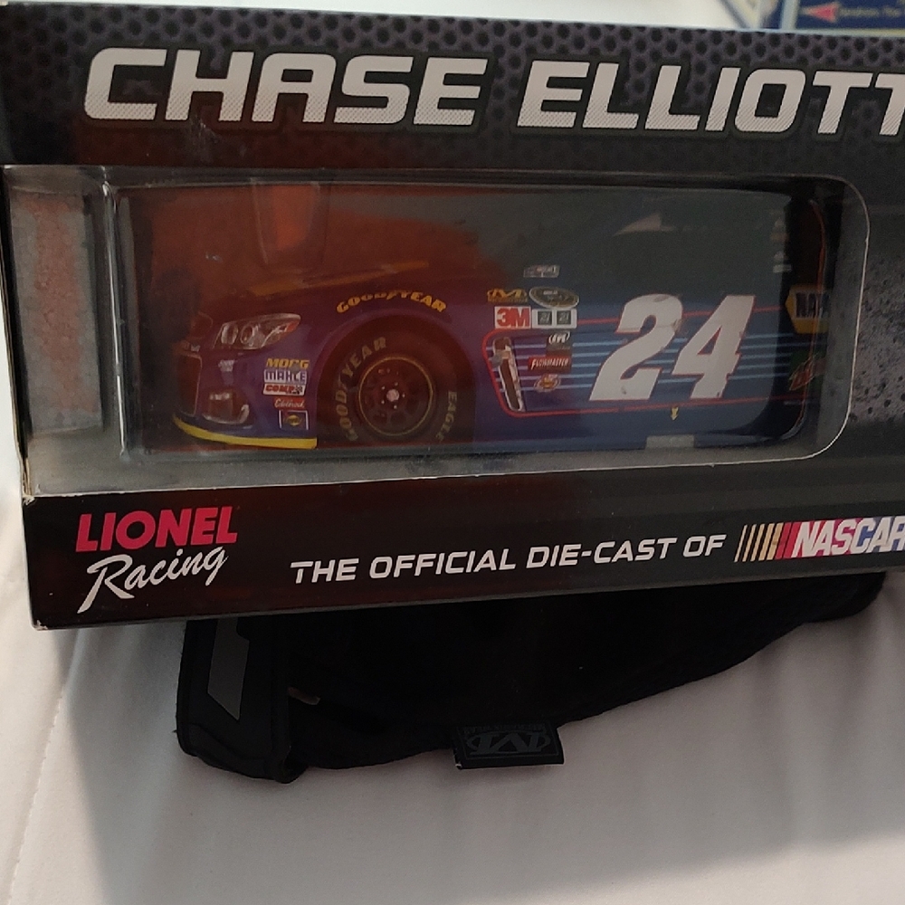 Lionel Racing Chase Elliott Die-Cast Car